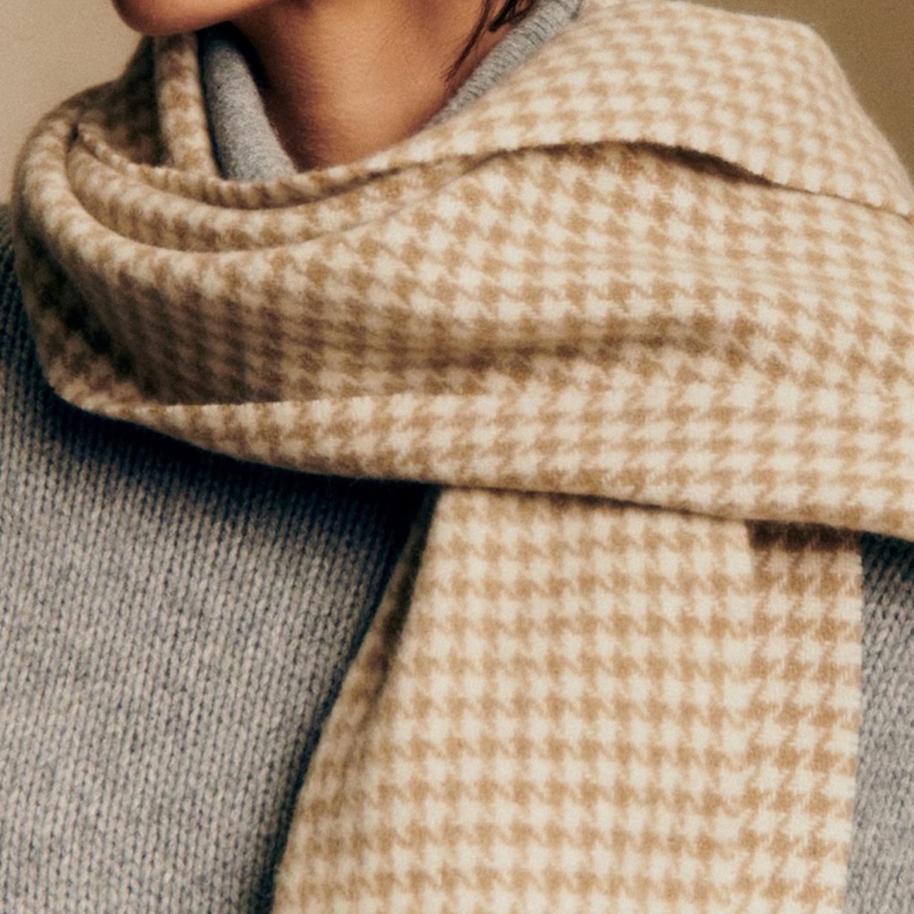 Sezane Seraphine Scarf Tan and Cream Houndstooth